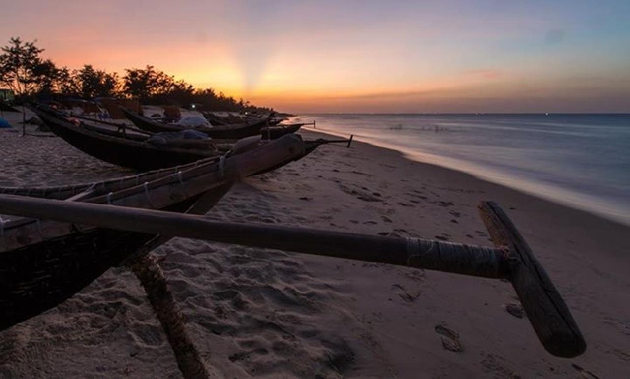 Villa Louise Hue Beach Boutique Hotel Buitenkant foto